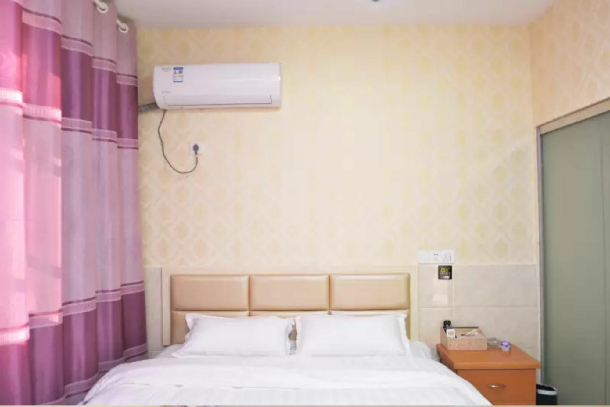 Lu Huai Inn-Lukou Airport Branch Нанкин Экстерьер фото